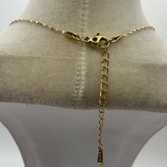 Natural Red Amethyst and Gold Plated Bar Necklace on Thin Twisted Chain - Picture 8 of 9